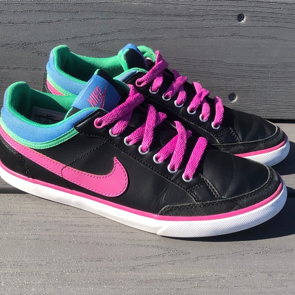Nike Shoes - Nike  Women's Size 7 Leather Shoes